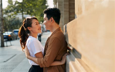 本命への「ハグ・キス」はここが違う！ 9つの男性心。